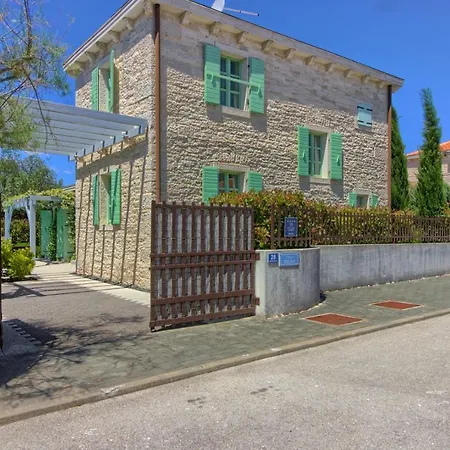 Stone Zelda With Pool In Liznjan, Istria Villa *