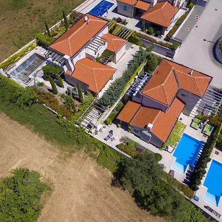 Stone Zelda With Pool In Liznjan, Istria Liznjan
