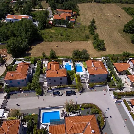 Villa Stone Zelda With Pool In Liznjan, Istria *
