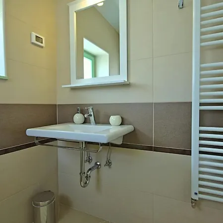 Villa Stone Zelda With Pool In Liznjan, Istria