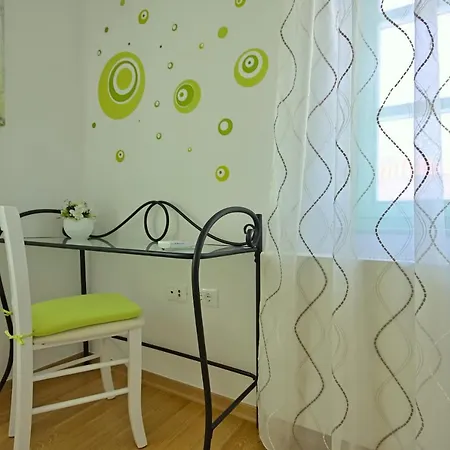 Stone Zelda With Pool In Liznjan, Istria Βίλα