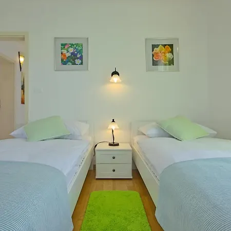 Βίλα Stone Zelda With Pool In Liznjan, Istria Ližnjan