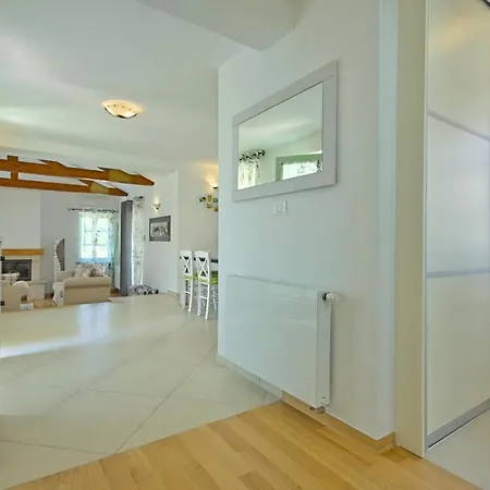 Stone Zelda With Pool In Liznjan, Istria Βίλα