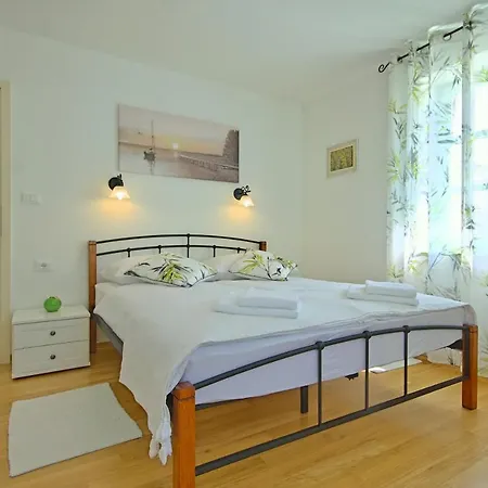 Villa Stone Zelda With Pool In Liznjan, Istria *