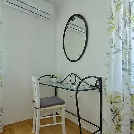 Stone Zelda With Pool In Liznjan, Istria * Ližnjan