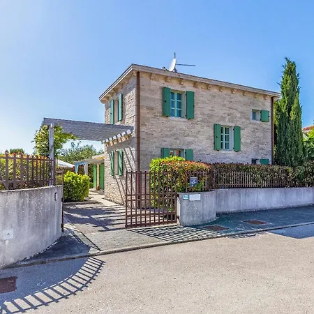 Villa Stone Zelda With Pool In Liznjan, Istria Ližnjan