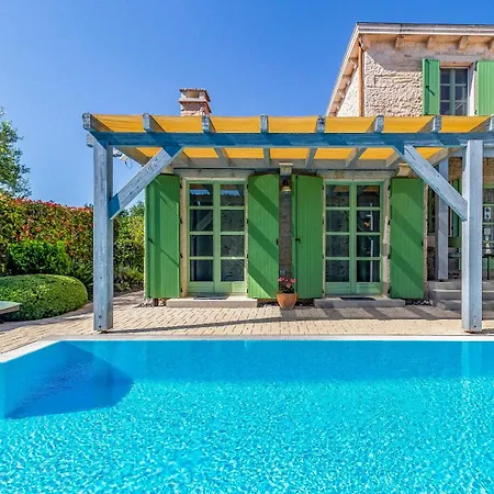 Βίλα Stone Zelda With Pool In Liznjan, Istria *